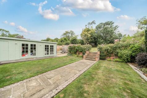 PART OF REAR GARDEN.jpg