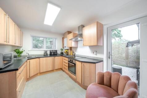 KITCHEN.jpg