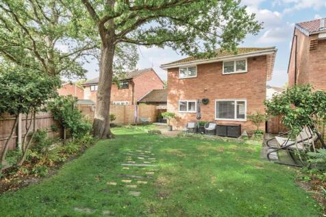 REAR OF THE PROPERTY.jpg