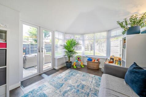 GARDEN ROOM.jpg