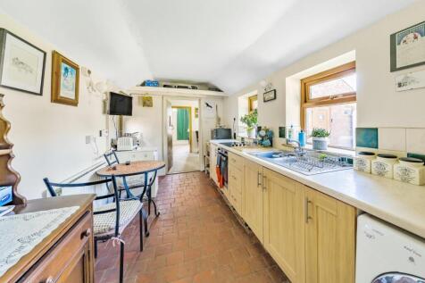 KITCHEN.jpg