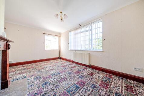 Living Room 2.jpg
