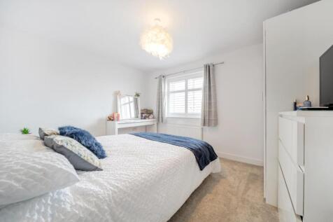 BEDROOM TWO.jpg
