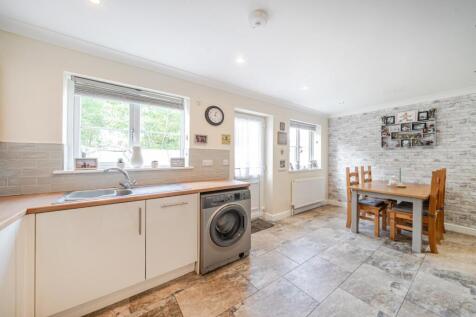 2nd view KITCHEN DINER.jpg