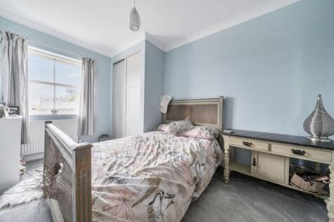 FOURTH DOUBLE BEDROOM.jpg