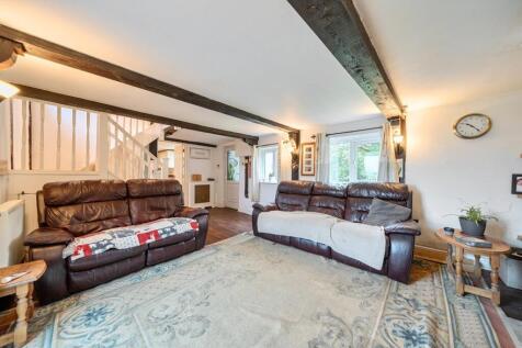 2nd view FAMILY ROOM.jpg