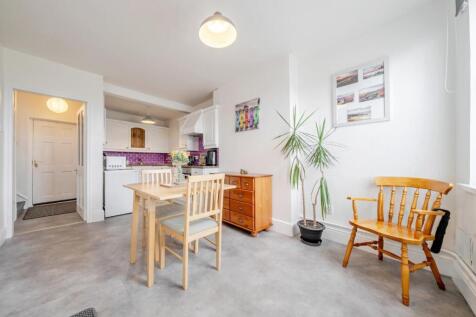 2nd view KITCHEN DINER.jpg