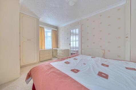 2nd view MASTER BEDROOM.jpg