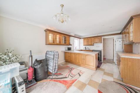 2nd view KITCHEN DINER.jpg