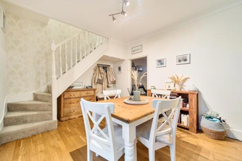 2nd view DINING ROOM.jpg