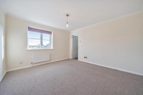 2nd view MASTER BEDROOM.jpg