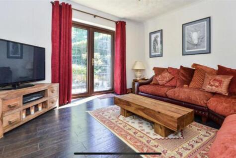 Sitting Room/Bedroom