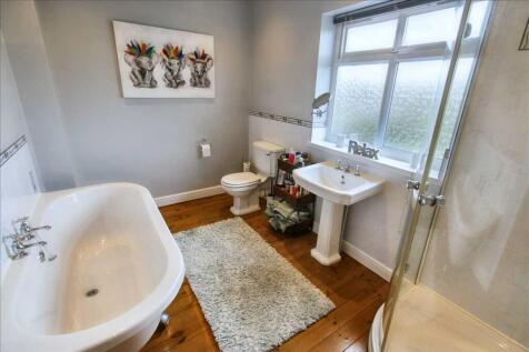 En Suite Bathroom