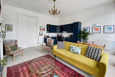 Living Room/Kitchen