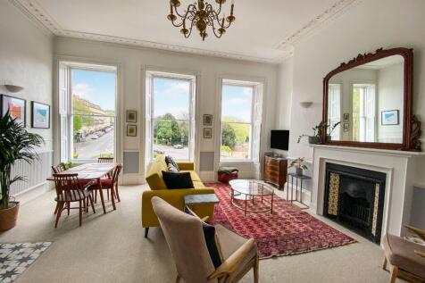 Living Room/Kitchen