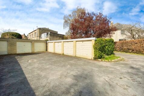 Garage in block