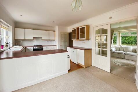 Open-plan Kitchen
