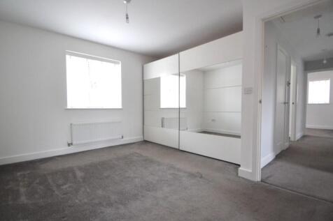 Bedroom 1 a.JPG