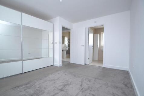 Bedroom 1 b.JPG