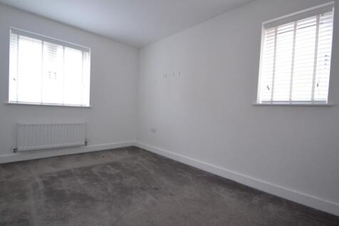 Bedroom 2 a.JPG