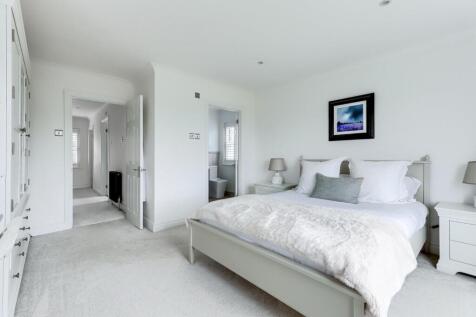 Bed 1 a.JPG