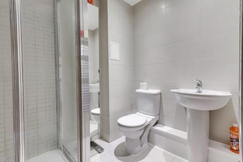Ensuite.JPG