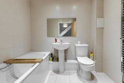 Bathroom.JPG