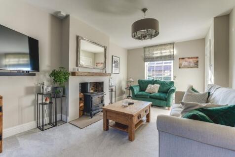 Sitting Room b.jpg
