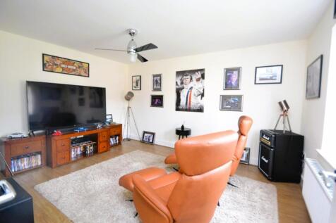 Entertainment Room.JPG