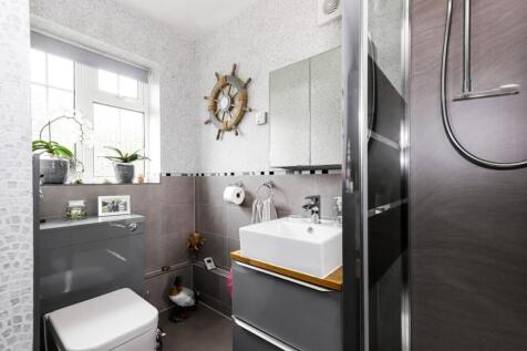 Shower Room 2.JPG