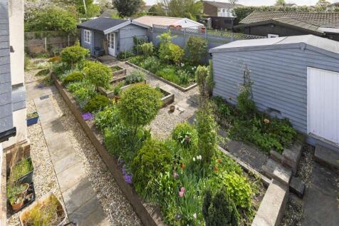 Garden a.JPG
