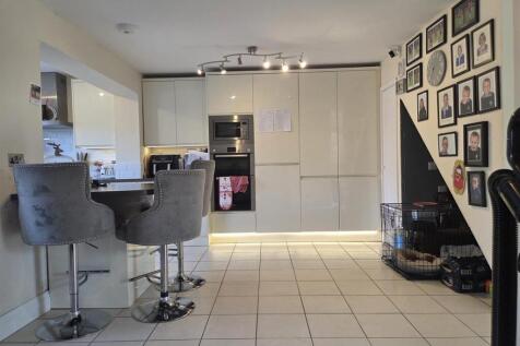 kitchen 4.jpg