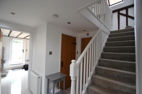 Entrance Hall a.JPG