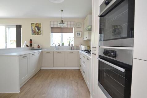 Kitchen a.JPG