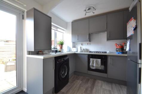 Kitchen 2.JPG