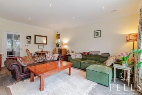 Lounge / Dining room