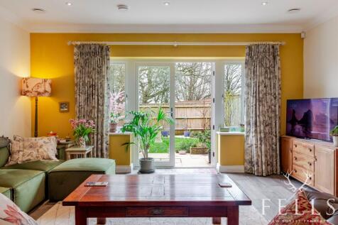 Lounge / dining room