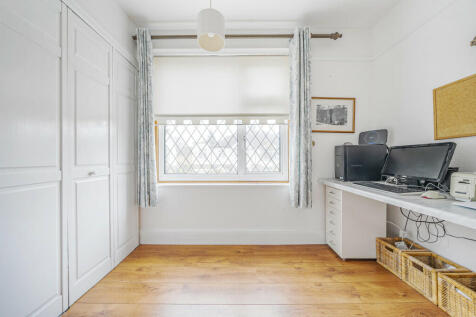 bedroom4-study