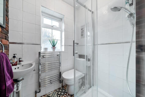 ds shower room
