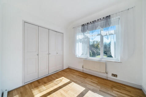 bedroom4