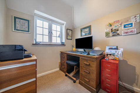 bedroom4