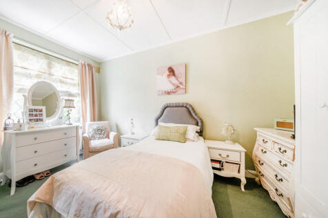 BEDROOM2-1