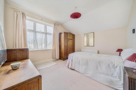 bedroom4