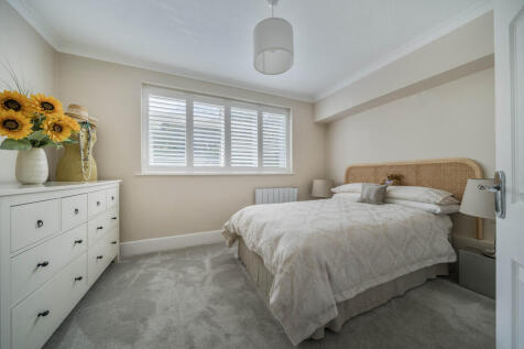 bedroom1-3