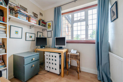 bedroom2