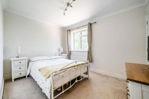 bedroom2