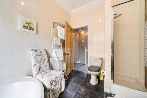 bathroom2