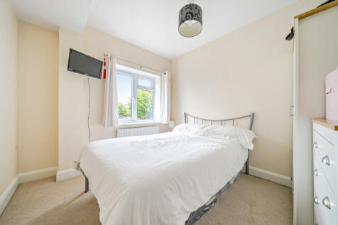 bedroom4