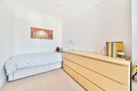 bedroom4