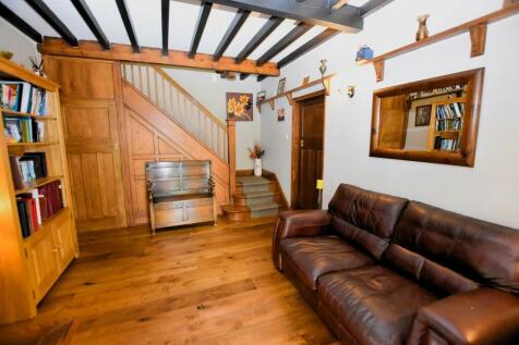 Hall Snug